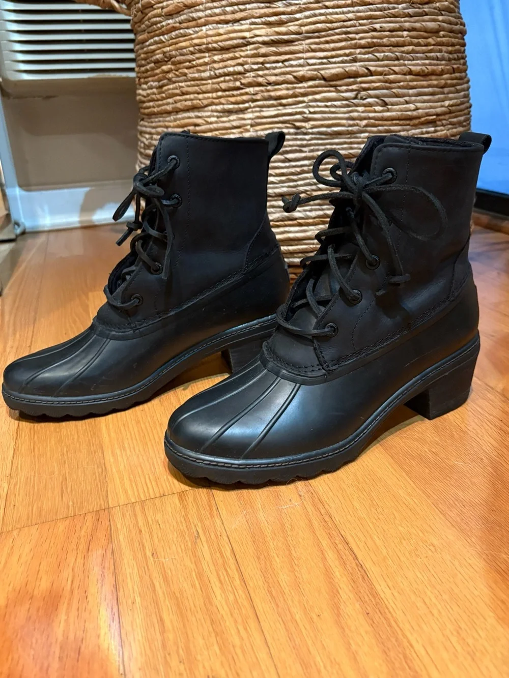 Sperry Top-Sider Saltwater Heeled Duck Boots Black Matte Rubber Leather - Sz 10